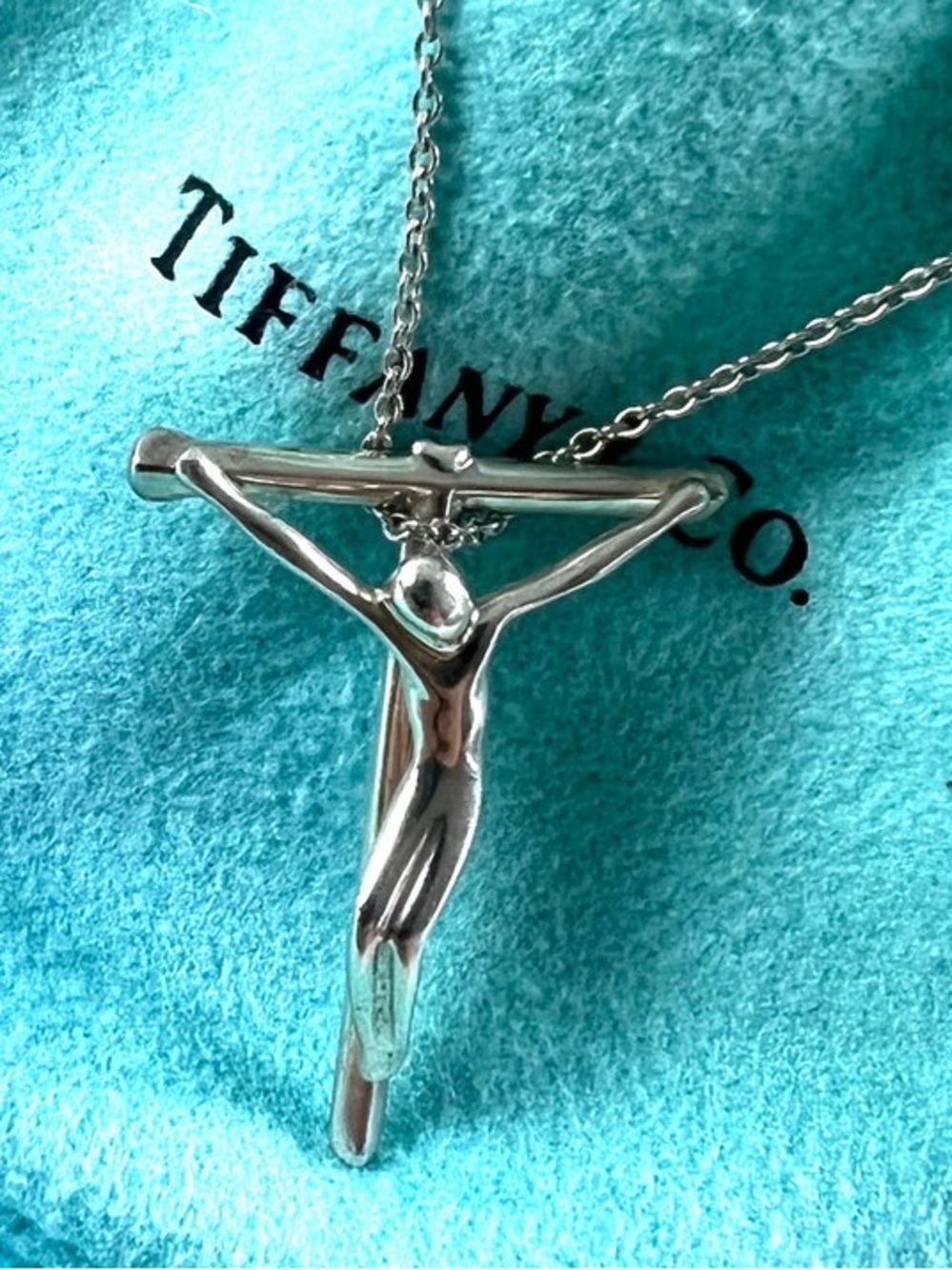 Tiffany & Co. Elsa Peretti Crucifix Pendant - Picture 5 of 5